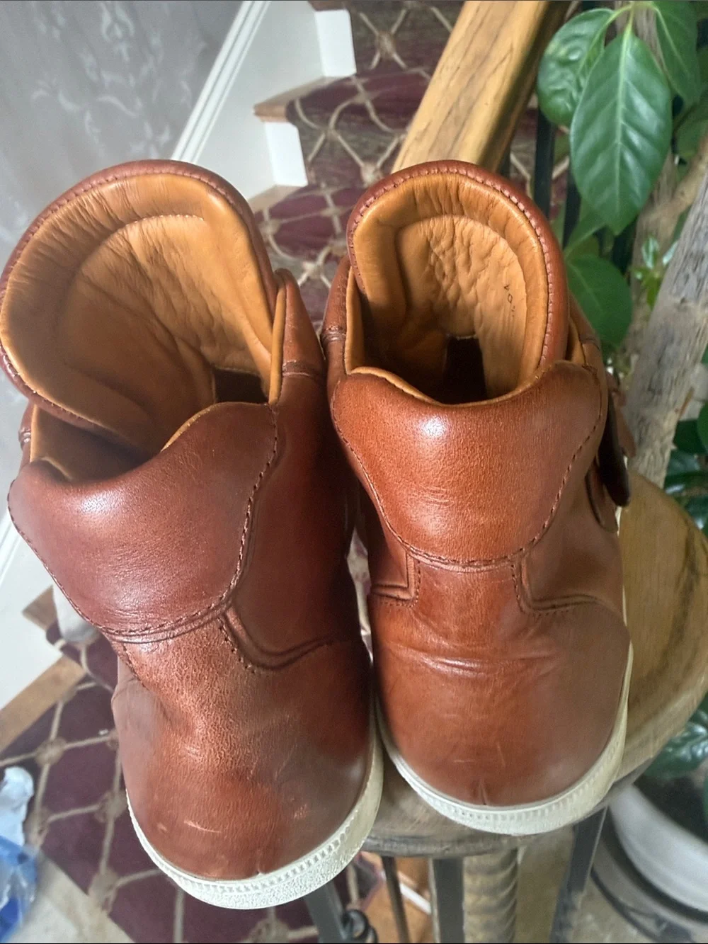 GSQUARED2 high top sneakers very good condition, euro 40 1/2 made in Italy.